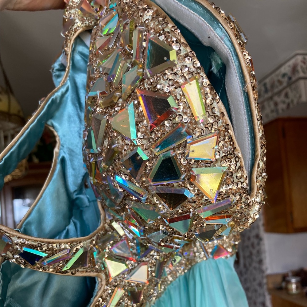 PROM DRESS - Picture 10 of 13